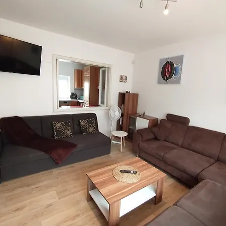 Apartment Duplex With Garden *