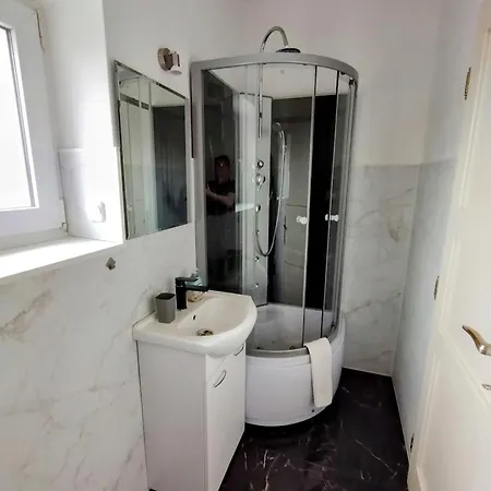 Duplex With Garden * Praga