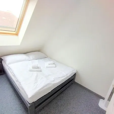 Apartman Duplex With Garden *